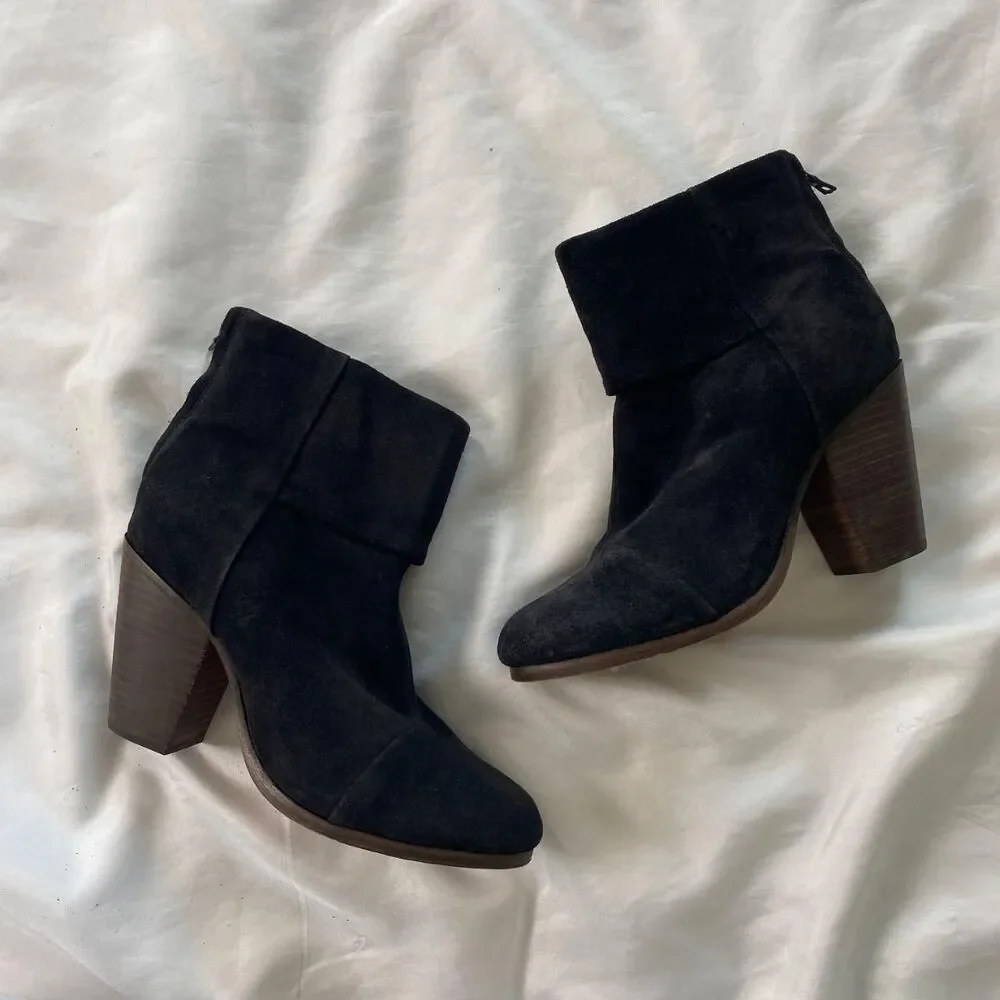 Early 2000s Designer Rag & Bone Newbury Black Suede Ankle Boots US 7